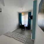 Hotel Larimar