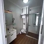 Hotel Larimar