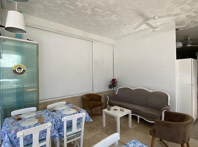 Larimar 酒店 Çeşme