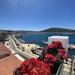 Hotel Larimar Cesme