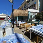 Larimar Hotel *