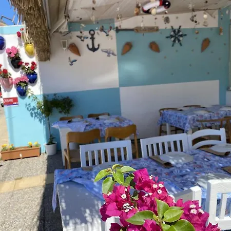Larimar Hotel *