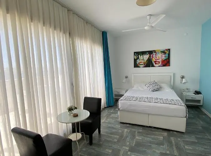 Larimar Szálloda Çeşme