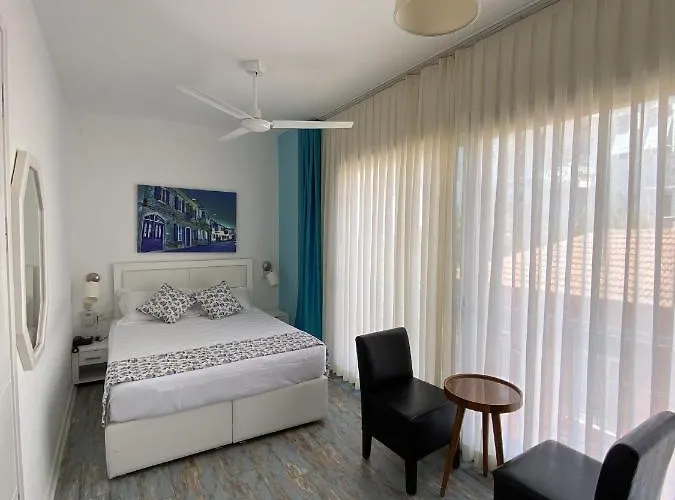 Larimar Szálloda Çeşme